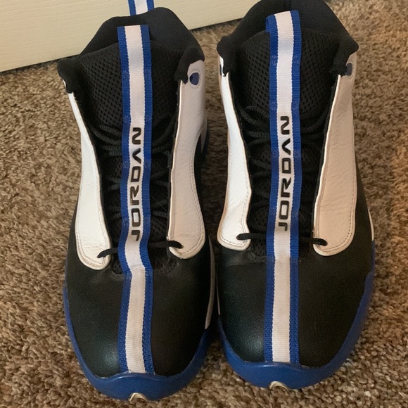 Nike Jordan’s Size 11 (WORN) - Picture 3 of 5